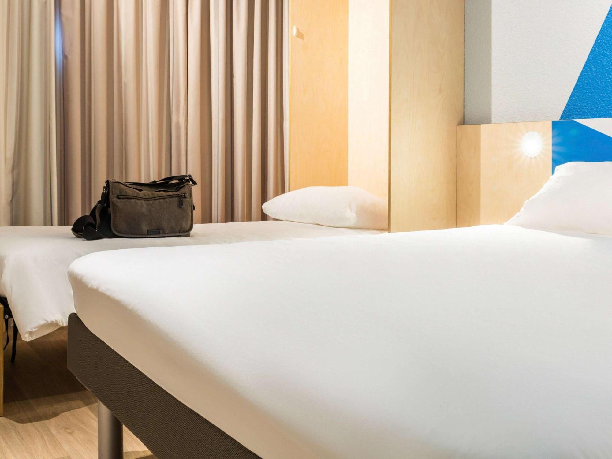 Ibis Budget Tours Sud Chambray-lès-Tours Exterior foto