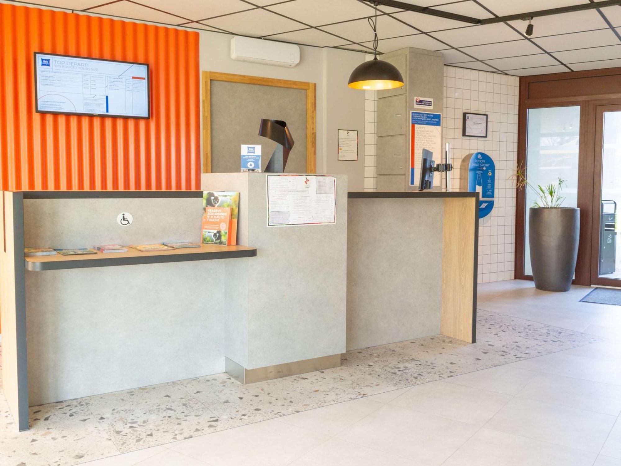 Ibis Budget Tours Sud Chambray-lès-Tours Exterior foto